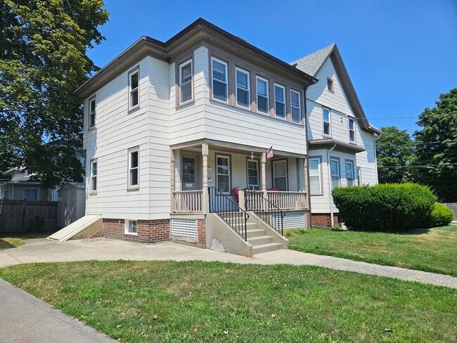42 Sumner St in Marlborough, MA - Building Photo - Building Photo