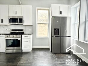 3539 W Grenshaw St, Unit 2 in Chicago, IL - Building Photo - Building Photo