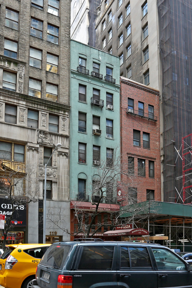 117 W 57th St in New York, NY - Foto de edificio - Building Photo