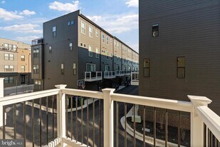 2709 Light St in Baltimore, MD - Building Photo