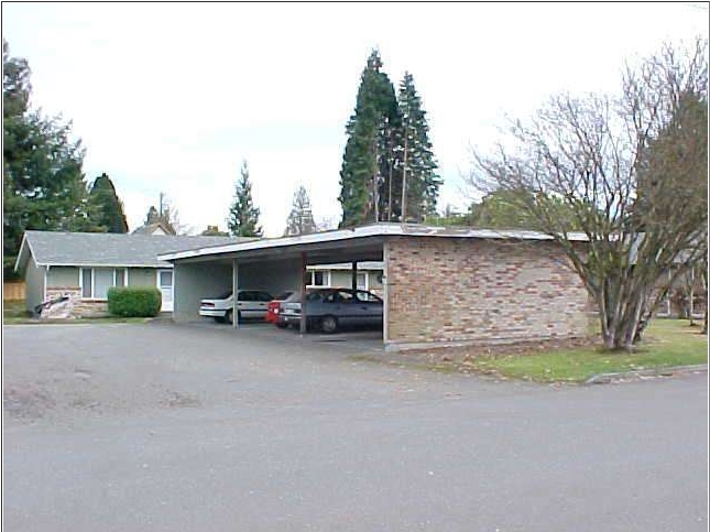 137 Kirby Dr in Monroe, WA - Foto de edificio