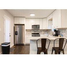 2032 North Ave NW in Atlanta, GA - Building Photo - Building Photo