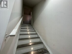 16 Napoleon Cres in Brampton, ON - Building Photo - Building Photo