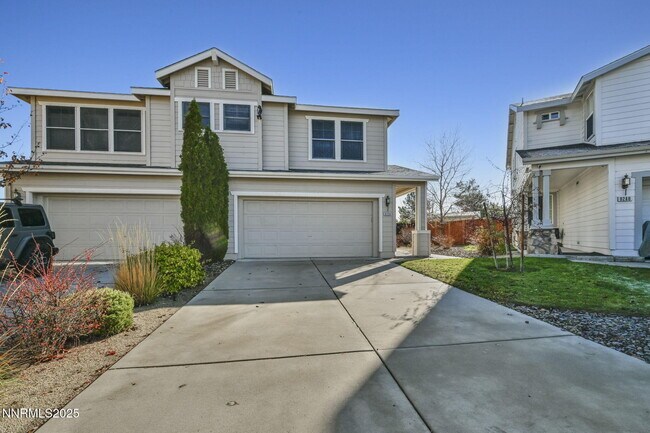 9250 Lone Wolf Cir in Reno, NV - Building Photo - Building Photo