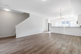 1631 Hammond Cres NW in Edmonton, AB - Building Photo - Building Photo