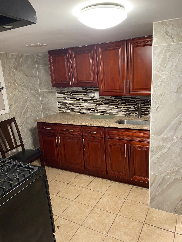209-55 Whitehall Terrace-Unit -1 B in Queens, NY - Building Photo - Building Photo