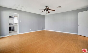 15157 Valleyheart Dr in Los Angeles, CA - Building Photo - Building Photo