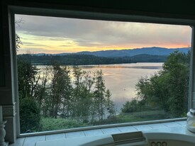 3557 US-12 in Mossyrock, WA - Building Photo