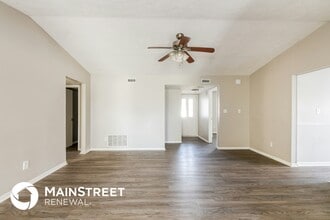 3811 Oil Creek Dr, Unit 9598S in Indianapolis, IN - Building Photo - Building Photo