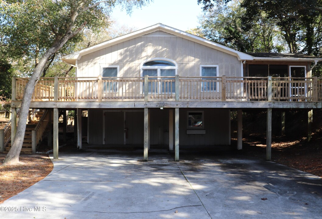 116 Stuart Ave in Emerald Isle, NC - Building Photo