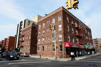 14241 Franklin Ave in Flushing, NY - Building Photo - Building Photo