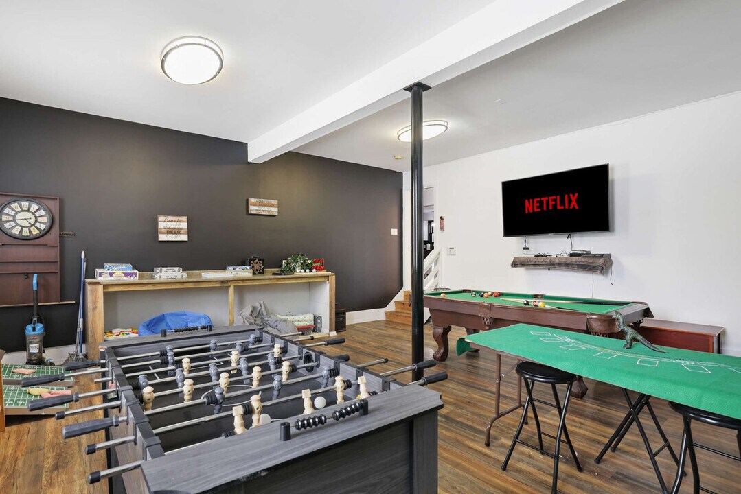 153 Bull Run in Long Pond, PA - Building Photo