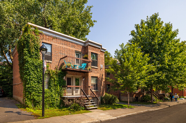 1863-1883 St-Thimothé Rue in Montréal, QC - Building Photo - Building Photo
