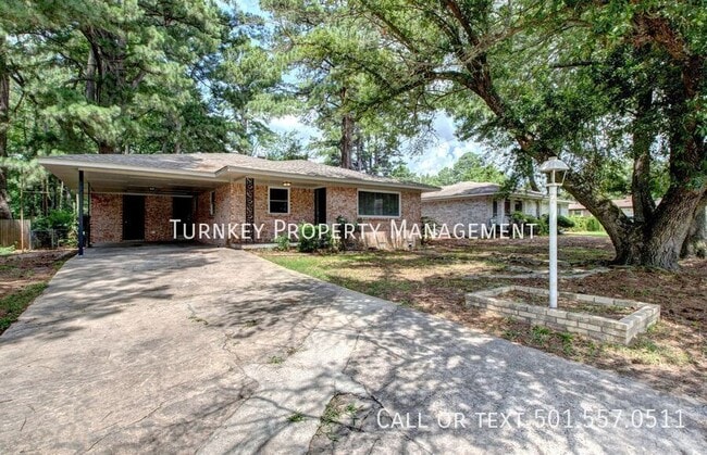 6806 Brookview Dr