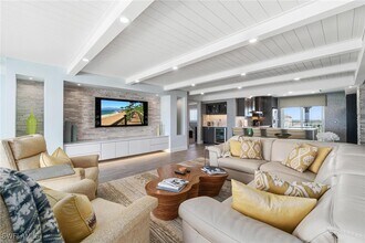 9051 Gulf Shore Dr in Naples, FL - Building Photo - Building Photo