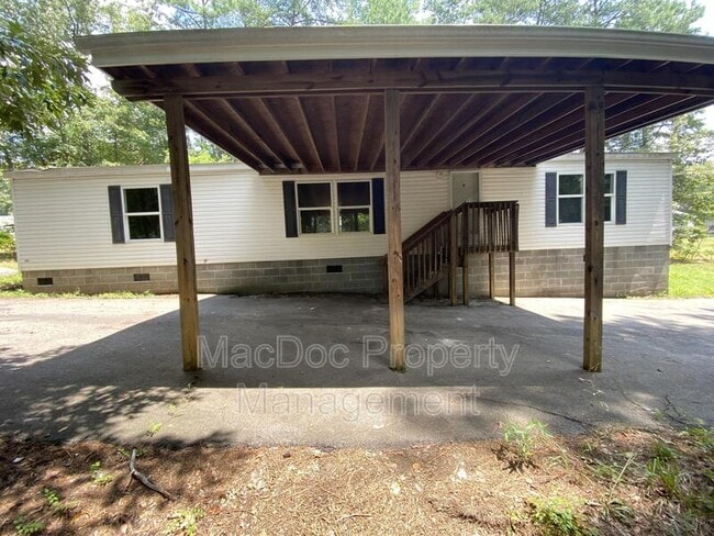 12188 Coulter Ln in Ruther Glen, VA - Building Photo - Building Photo