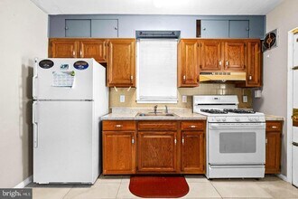 1300 N Potomac St in Baltimore, MD - Building Photo - Building Photo