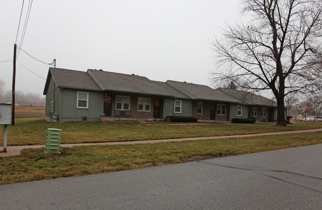 Flint Apartments in Shawnee, KS - Foto de edificio - Building Photo