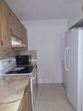 10037 Winding Lake Rd in Sunrise, FL - Building Photo - Building Photo