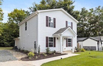 116 Phillips St in Fayetteville, NC - Foto de edificio - Building Photo