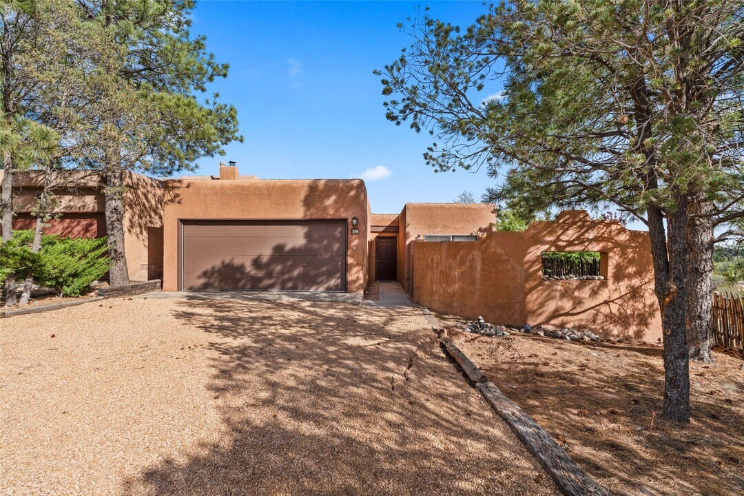 280 Loma Entrada in Santa Fe, NM - Building Photo