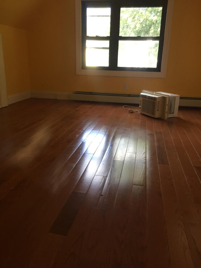 129 N High St, Unit #2 in Mount Vernon, NY - Building Photo - Building Photo