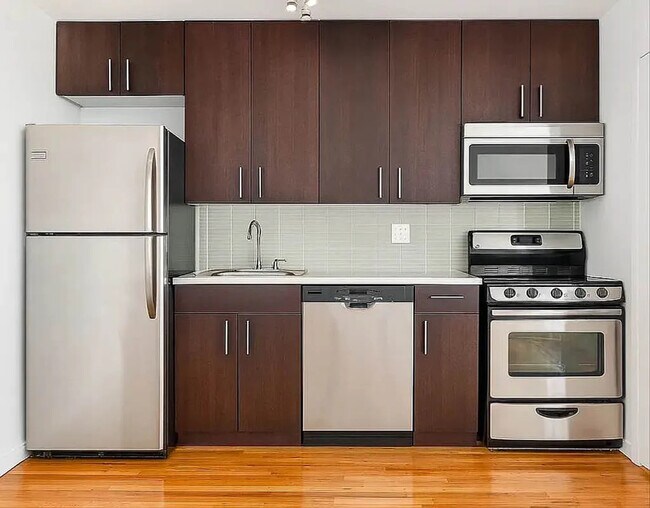 184 Noll St in Brooklyn, NY - Building Photo - Building Photo