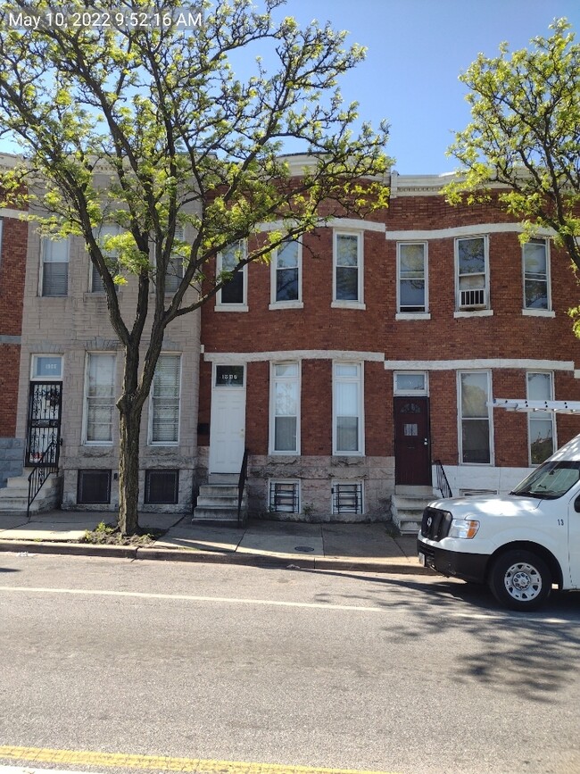 property at 1907 W Mulberry St