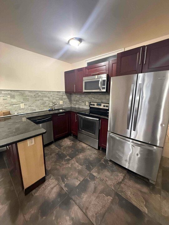 1614 17th St SE in Washington, DC - Building Photo