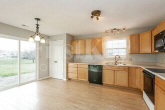 429 E Pine Ridge Dr in Westfield, IN - Building Photo - Building Photo