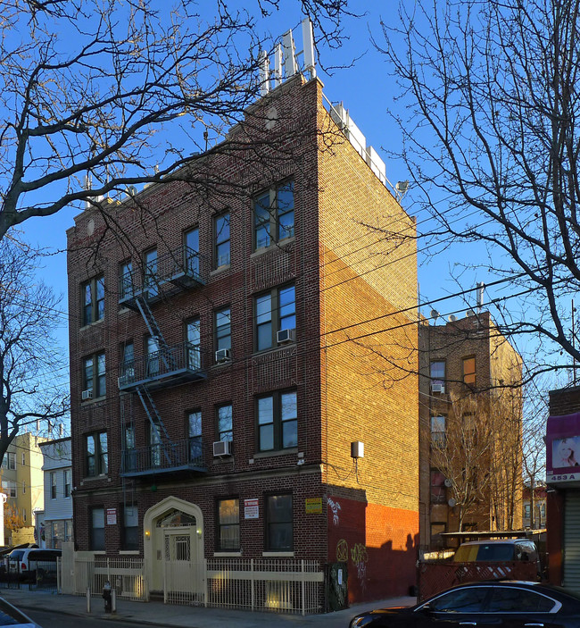 445 Autumn Avenue Apartments in Brooklyn, NY - Foto de edificio - Building Photo