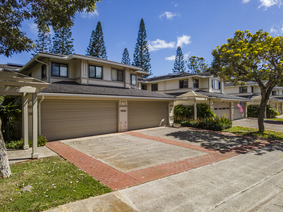 Mililani Pinnacle in Mililani, HI - Building Photo