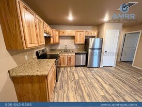 7410 5th St in Lubbock, TX - Building Photo - Building Photo