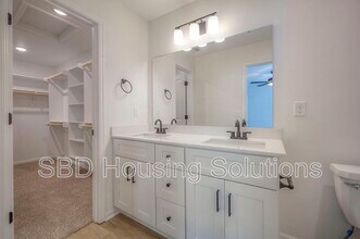 9005 E 85th Pl in Raytown, MO - Building Photo - Building Photo