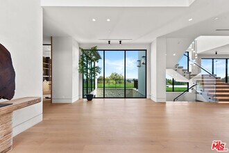 5340 Whitman Rd in Hidden Hills, CA - Building Photo - Building Photo