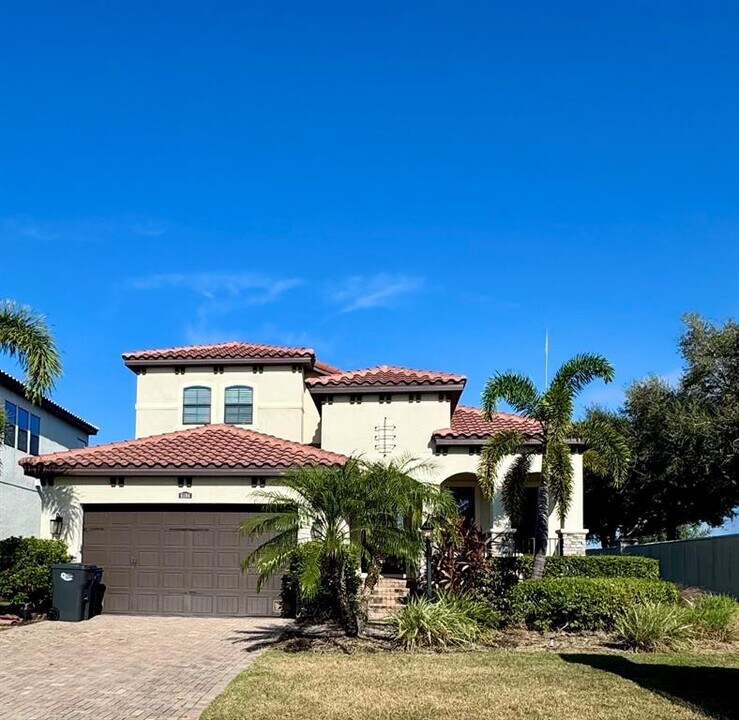 6104 Champions Row St in Bradenton, FL - Building Photo