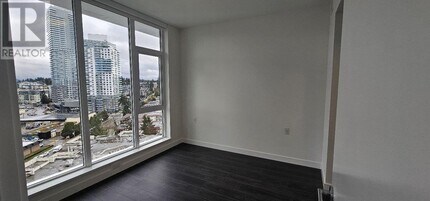518-1518 Clarke Rd in Coquitlam, BC - Building Photo - Building Photo