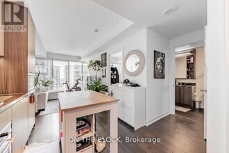 115-3115 Blue Jays Way in Toronto, ON - Building Photo - Building Photo