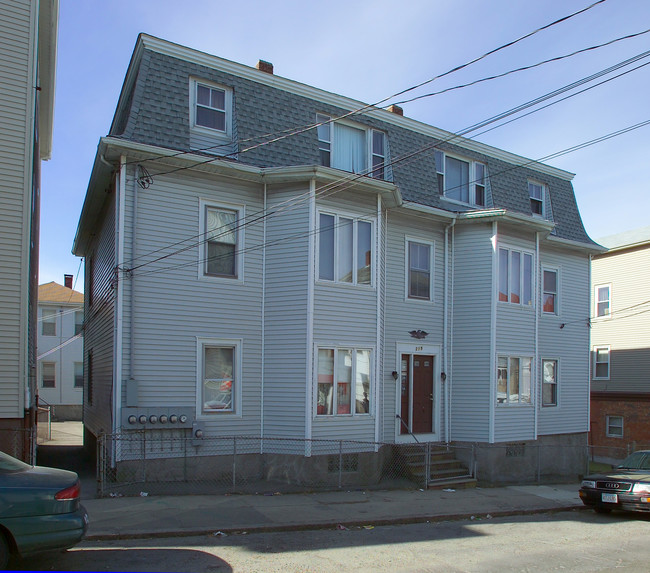 217-219 Mulberry St in Fall River, MA - Building Photo - Building Photo