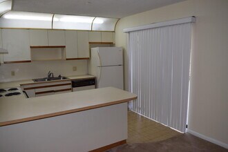 5945 SE Windsong Ln in Stuart, FL - Building Photo - Building Photo