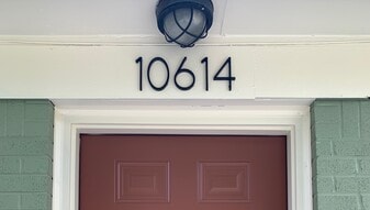 10614 McPherson St in Indianapolis, IN - Building Photo