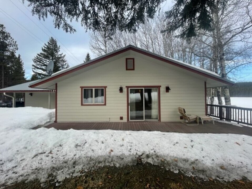 642 Belton Stage in West Glacier, MT - Building Photo