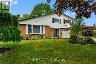 6937 Waterloo Dr in Niagara Falls, ON - Building Photo