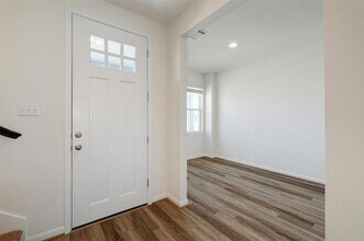 208 Pebblestream Pass in Taylor, TX - Building Photo - Building Photo