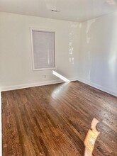 1708 Catherine Simmons Ave in Charlotte, NC - Foto de edificio - Building Photo