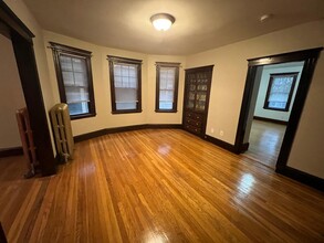 336 Faneuil St, Unit #1 in Boston, MA - Building Photo - Building Photo