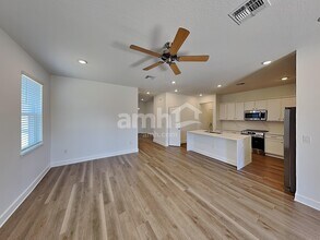 3013 20th Ave W in Bradenton, FL - Foto de edificio - Building Photo