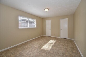 3709 Elizabeth in Deer Park, TX - Building Photo - Building Photo