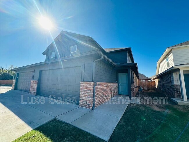 10810 NW 119th St in Yukon, OK - Building Photo - Building Photo