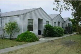 3624 Meriden Ave, Unit C in Oldsmar, FL - Building Photo